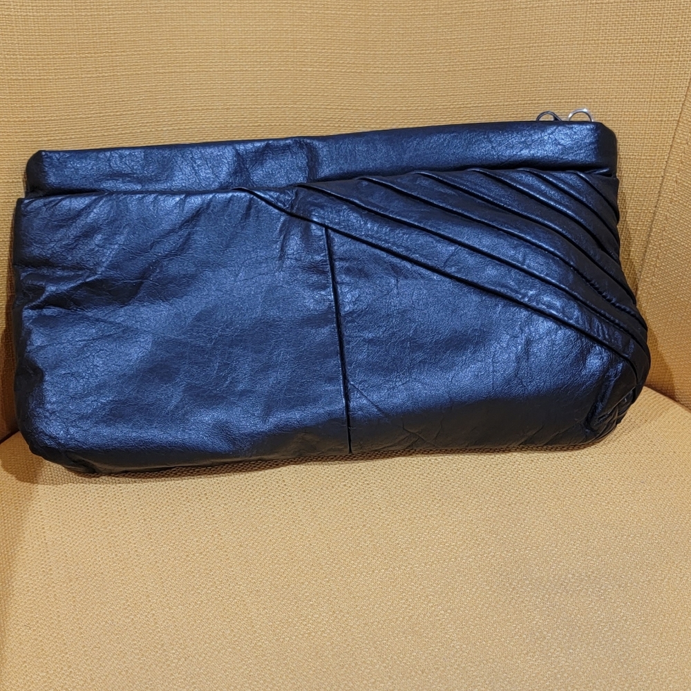 Vintage clutch
